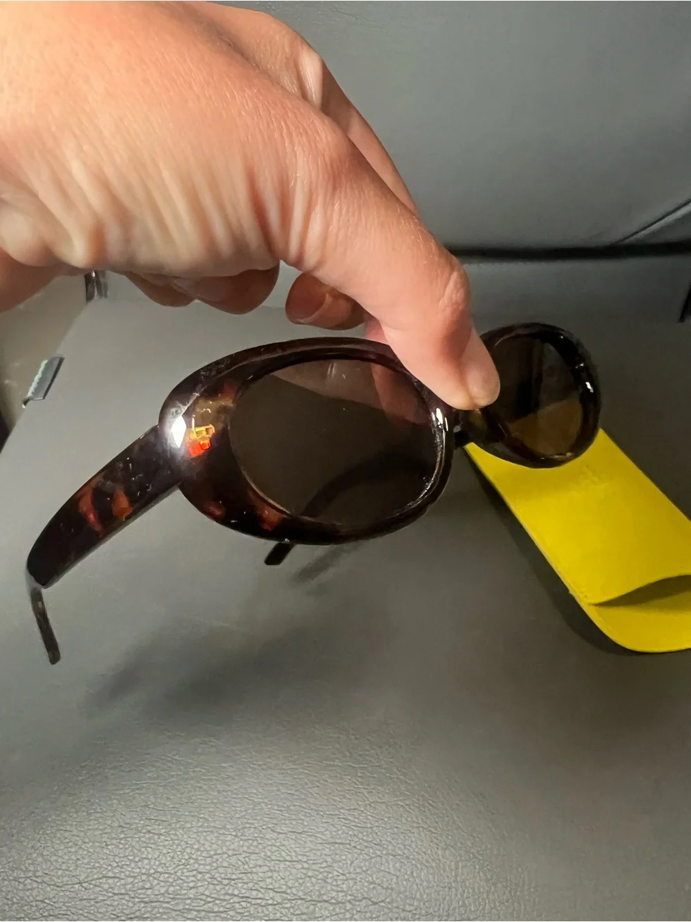 Brown Tortoise shell Oval Sunglasses